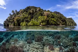 Cảnh quan siêu thực ở quần đảo thiên đường của Indonesia 