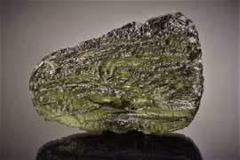 Khoáng vật lạ hình thành khi thiên thạch lao vào Trái Đất 