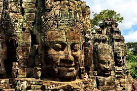 Chiêm ngưỡng tàn tích kinh đô cuối cùng của đế quốc Khmer 