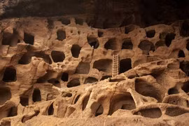 Bên trong kho ngũ cốc hơn 600 tuổi trên hòn đảo biệt lập của Tây Ban Nha