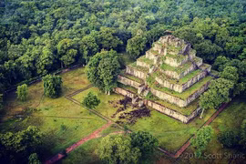 Chiêm ngưỡng kim tự tháp duy nhất còn tồn tại của đế quốc Khmer 
