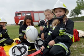 Ngôi làng Ba Lan sinh con gái 100% suốt 11 năm gây sốc