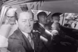 "Ông trùm" quyền lực, bê bối tài chính và bóng ma Yakuza