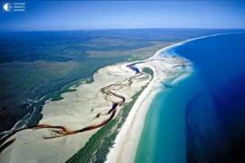 Điều kỳ diệu có 1-0-2 ở hòn đảo cát lớn nhất thế giới 