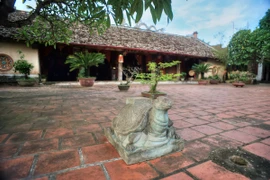 Liên minh phi tần - đại quan làm tan nát phủ chúa Trịnh