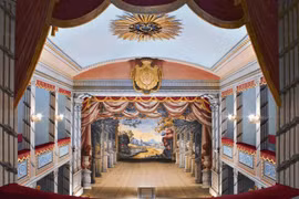 Bí mật ít người biết của lâu đài thời Phục Hưng đẹp nhất Trung Âu