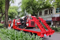 Cảnh sát điều robot hiện đại dập đám cháy chung cư tại TP HCM