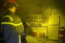 Cháy nhà lúc rạng sáng ở Đà Lạt, 4 người mắc kẹt được giải cứu