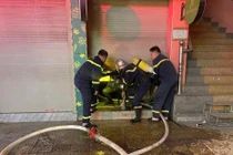 Kịp thời giải cứu 3 người trong vụ cháy nhà dân ở Hà Nội