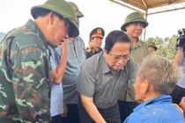 Thủ tướng yêu cầu ổn định đời sống nhân dân sau mưa lũ