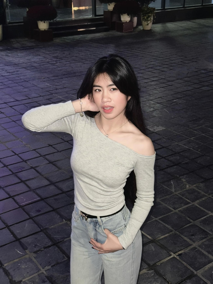 Không chỉ nổi bật với kỹ thuật, tốc độ và lối chơi xông xáo, Thanh Nhã còn truyền cảm hứng bởi hình ảnh hiện đại, năng động và đầy bản lĩnh.
