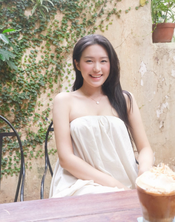 Gu thời trang tinh tế, biến hóa đa dạng từ nữ tính, ngọt ngào đến sang trọng, quyến rũ của Doãn Hải My luôn là nguồn cảm hứng cho nhiều bạn trẻ.
