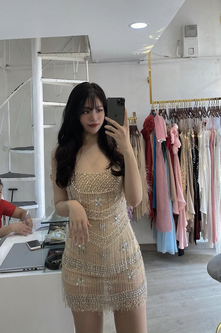 Điểm khiến kênh của Như Phương nổi bật giữa hàng ngàn kênh dạy nấu ăn khác chính là cách cô kết hợp giữa visual bắt mắt và nội dung dễ hiểu, dễ làm theo.