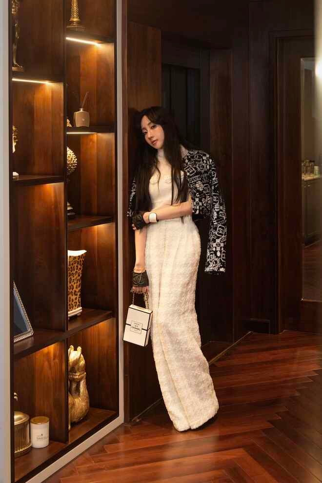 Cún Bông được khen ngợi vừa cho thấy hình ảnh một người mẹ chăm con khéo, một người phụ nữ của gia đình.