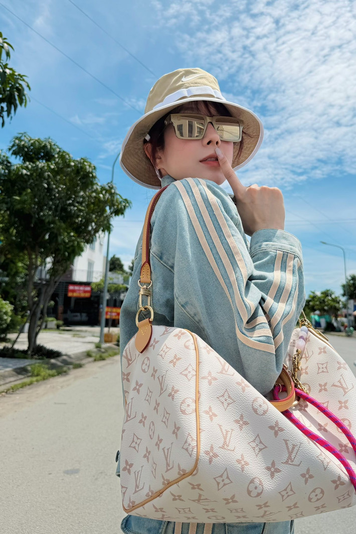 Không ít người cho rằng, dù từng trải qua nhiều biến cố hôn nhân, Diệp Lâm Anh vẫn giữ được thần thái đỉnh của chóp - minh chứng cho bản lĩnh và sự chăm chút bản thân đáng ngưỡng mộ.