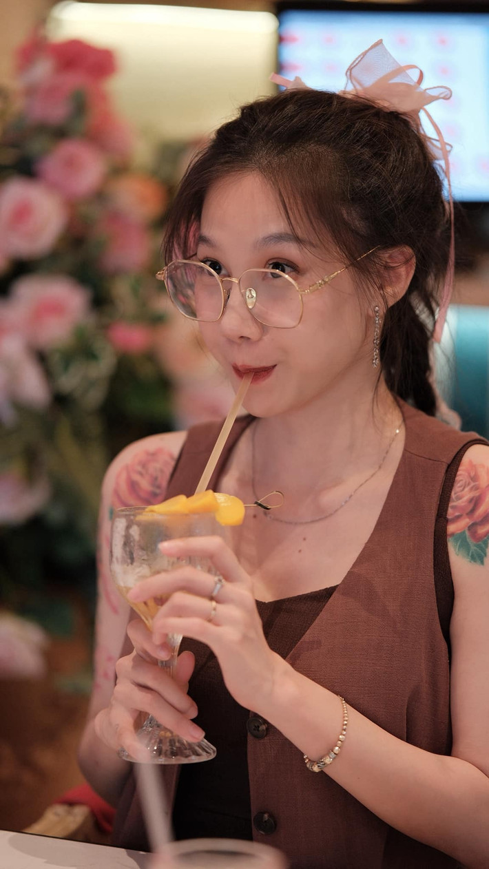 Không để người hâm mộ phải tò mò, Alicia Meow đã chia sẻ "bí quyết" cho màn "lột xác" đầy ấn tượng này.
