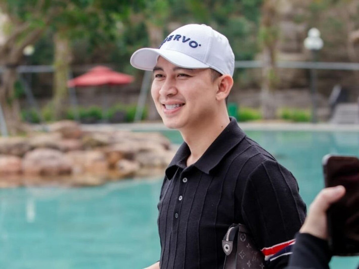 Ngoài chủ đề về ô tô, nội dung kênh của Thái Hoà còn tập trung tái hiện các tình huống hài hước và đu trend, đời sống thường ngày theo cách duyên dáng của riêng mình. Vì vậy ngay cả khi anh phá nát hình ảnh của G-Dragon ở Việt Nam thì cũng không ai nỡ ghét vì quá hài hước.