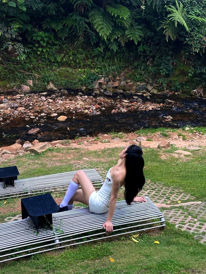 Loạt ảnh này cũng là một lời khẳng định về sức hút của Mina Young, không chỉ với tài năng chơi game mà còn ở vẻ ngoài xinh đẹp và phong cách sống tích cực. Ảnh sử dụng trong bài: Instagram nhân vật.