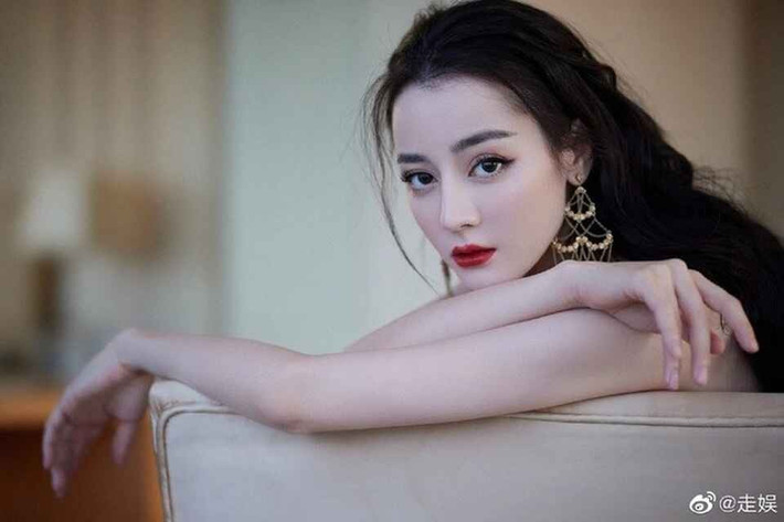 Các dự án phim ảnh gần đây cho thấy một nỗ lực làm mới mình, tìm kiếm sự công nhận ở khía cạnh một diễn viên thực lực thay vì chỉ là một "bình hoa di động" của "mỹ nhân Tân Cương".