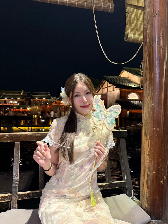 Những bức ảnh mới nhất mà Tăng Mỹ Hàn đăng tải trên Instagram và trang cá nhân toát lên vẻ đẹp nhẹ nhàng, nữ tính.