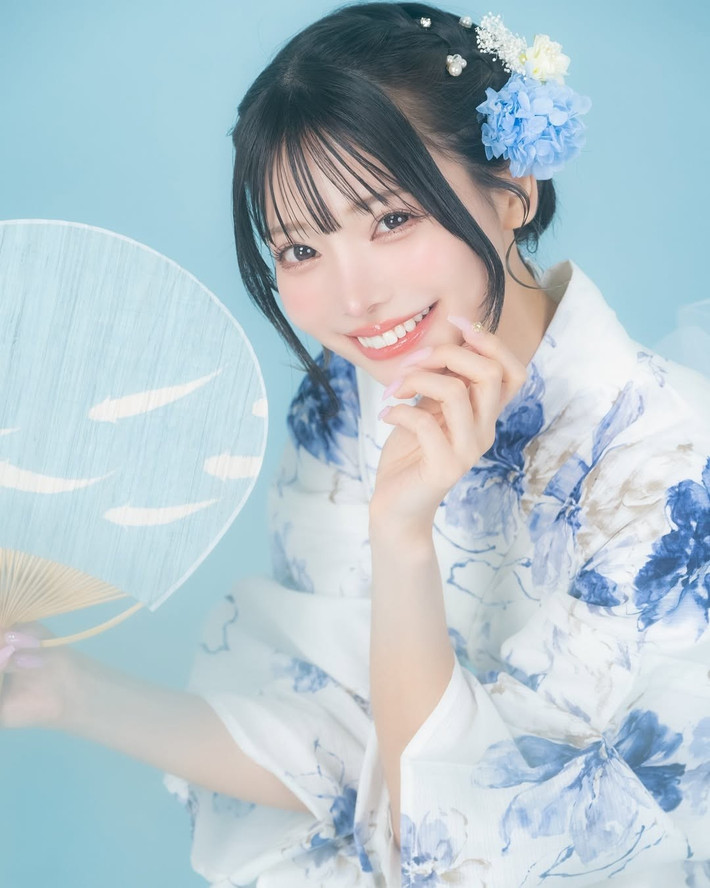 Trước việc bị nhiều người tưởng nhầm là AI, Miyu không hề khó chịu mà còn tỏ ra thích thú. Cô vui vẻ khẳng định bản thân là người thật, đồng thời giải thích rằng trong một lần chụp ảnh, cô đã cố tình tạo dáng như một robot rồi gắn kèm hashtag liên quan đến AI – không ngờ lại gây ra hiệu ứng lớn như vậy.