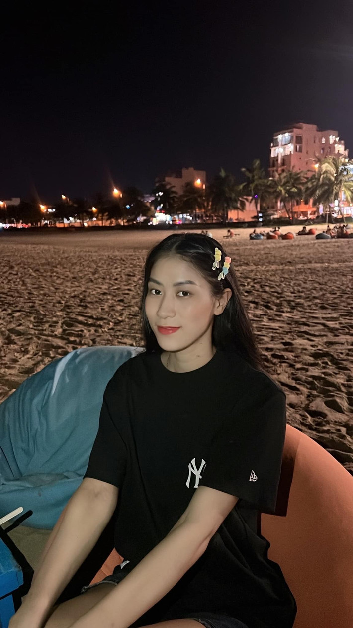 Kiều Trinh là một trong những VĐV xuất sắc hàng đầu bóng chuyền Việt Nam, là trụ cột của đội bóng giàu thành tích Binh chủng Thông tin cũng như đội tuyển quốc gia.