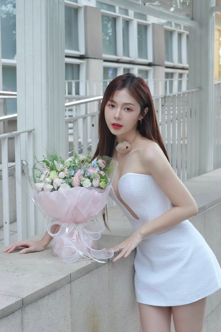 Chuyến đi biển lần này dường như là một cách để Liz Kim Cương nạp lại năng lượng sau những ngày làm việc chăm chỉ.