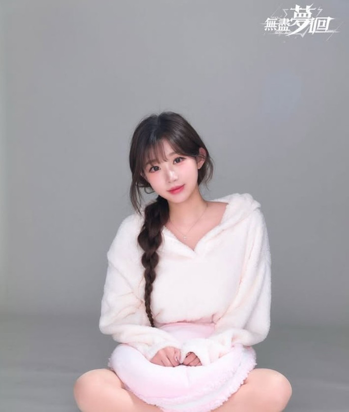 Lee Ju Eun là một trong những hoạt náo viên nổi tiếng nhất Hàn Quốc.