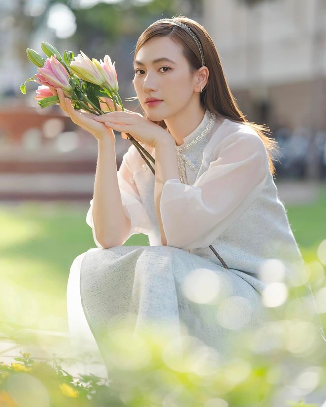 Nữ diễn viên sở hữu gương mặt thanh tú, đường nét hài hòa cùng thần thái cuốn hút.