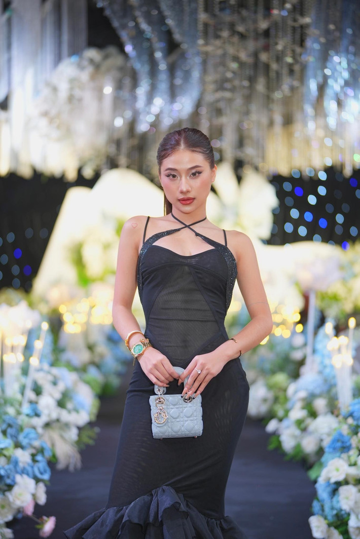 Dù dính nhiều drama trong quá khứ, nhưng điều mà dân mạng không thể phủ nhận ở Louis Phạm là nhan sắc ngày càng thăng hạng và khí chất sang chảnh của cô nàng trên mạng xã hội.
