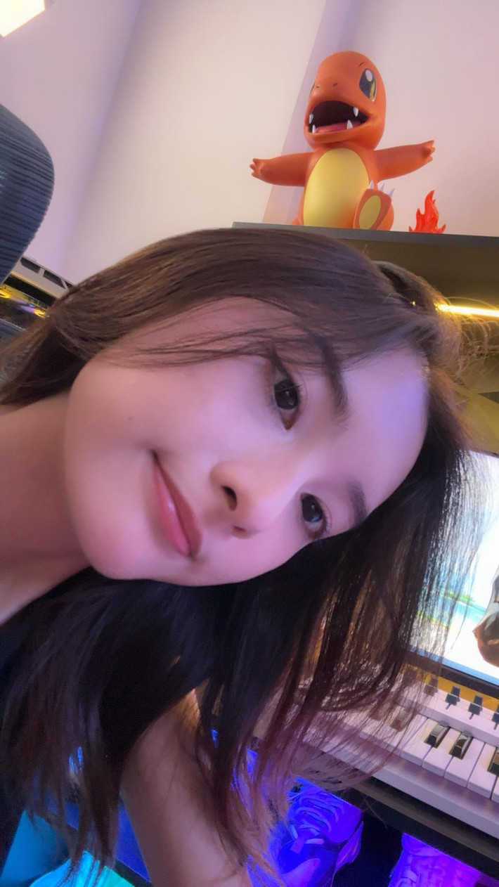 Tuy nhiên, trận đấu được mong chờ đã kết thúc với thất bại đáng tiếc cho MU. Đây là một cú sốc lớn đối với người hâm mộ, đặc biệt là những người như nữ streamer này, người đã đặt niềm tin và hy vọng vào đội bóng yêu thích.