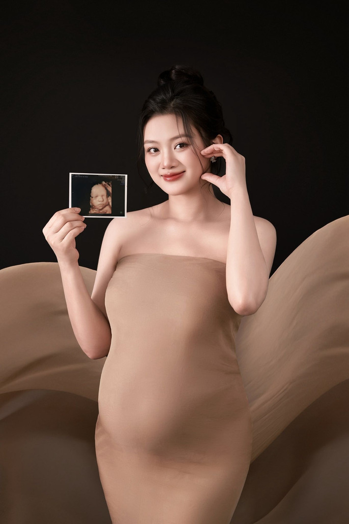 Nguyễn Thu Hoài, quê Thái Bình, là một trong những cây chuyền hai xuất sắc của bóng chuyền nữ Việt Nam.