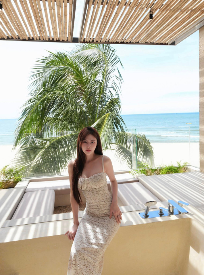 Dù chỉ là những khoảnh khắc đời thường, nhưng vẻ đẹp khỏe khoắn, tràn đầy sức sống của giọng ca Hưng Yên đã khiến nhiều người không khỏi ngưỡng mộ.