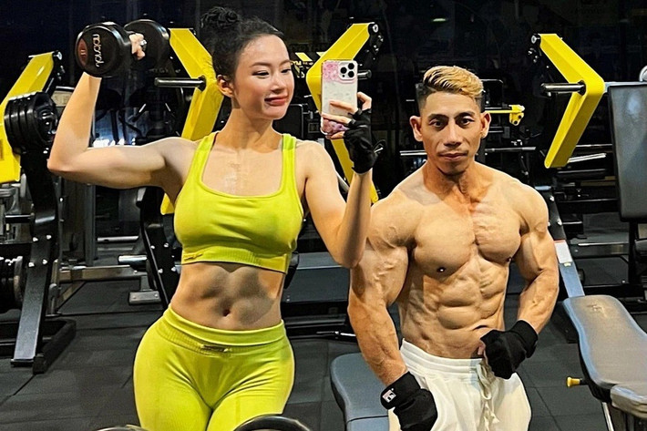 Cặp đôi này thường xuyên khoe ảnh với nhau trong phòng tập.