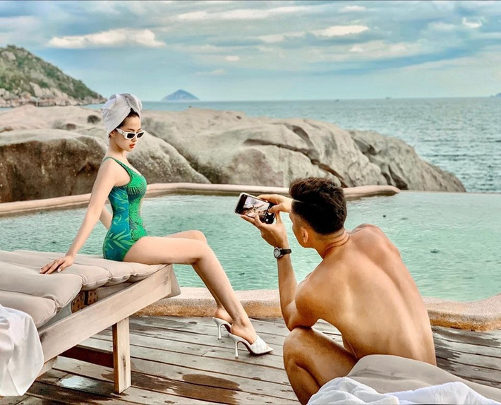 Lập gia đình, Tâm Tít khá kín tiếng về cuộc sống riêng. Cô thỉnh thoảng mới chia sẻ hình ảnh chồng con trên trang cá nhân.
