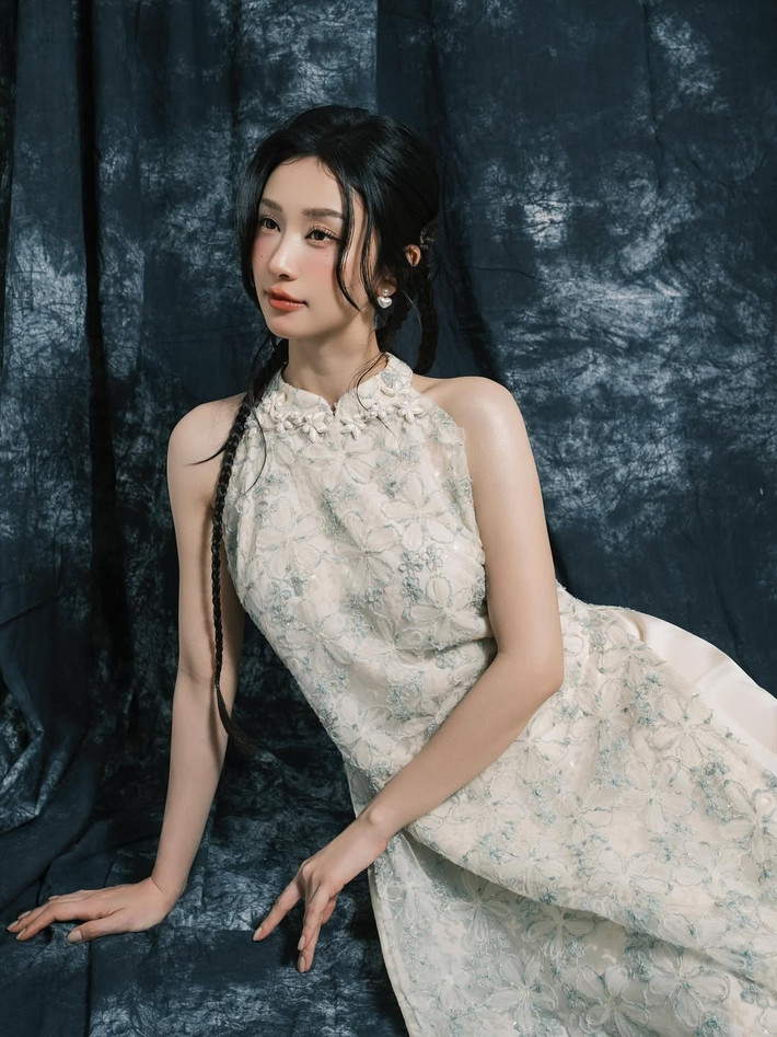 xemptyzxemptyzxemptyzBộ ảnh áo dài cách tân của Jun Vũ không chỉ là một shoot hình thời trang đẹp mắt mà còn là cách cô thể hiện tình yêu với trang phục truyền thống, đồng thời truyền cảm hứng về vẻ đẹp hiện đại của người phụ nữ Việt.