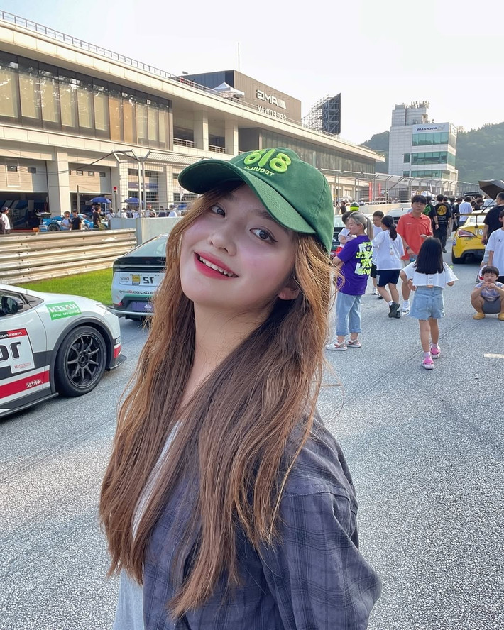 Hiện, dù theo đuổi công việc dạy học, Park vẫn dành thời gian cho sở thích âm nhạc. Cô thường chơi các nhạc cụ như đàn gayageum, sáo hay thi thoảng làm người mẫu.