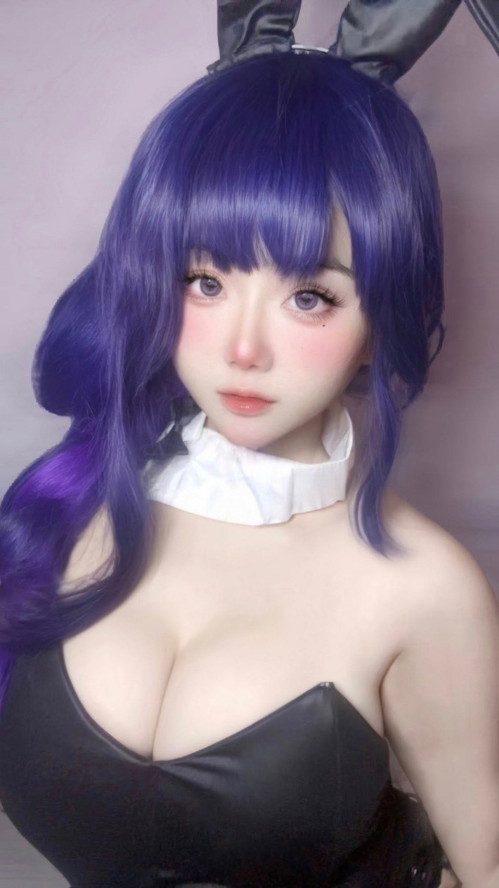 Ngay tại bài đăng được ghim trên đầu trang cá nhân, nữ cosplayer cũng tâm tình để người xem hiểu hơn về bản thân mình. Cô nàng mong muốn hạn chế hiểu lầm, tránh những phiền phức, mất thời gian.