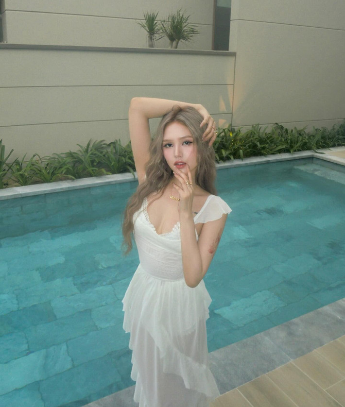 Nhiều người nhận xét trải qua nhiều biến cố, Xoài Non xinh đẹp theo một cách trưởng thành và thanh thoát hơn.