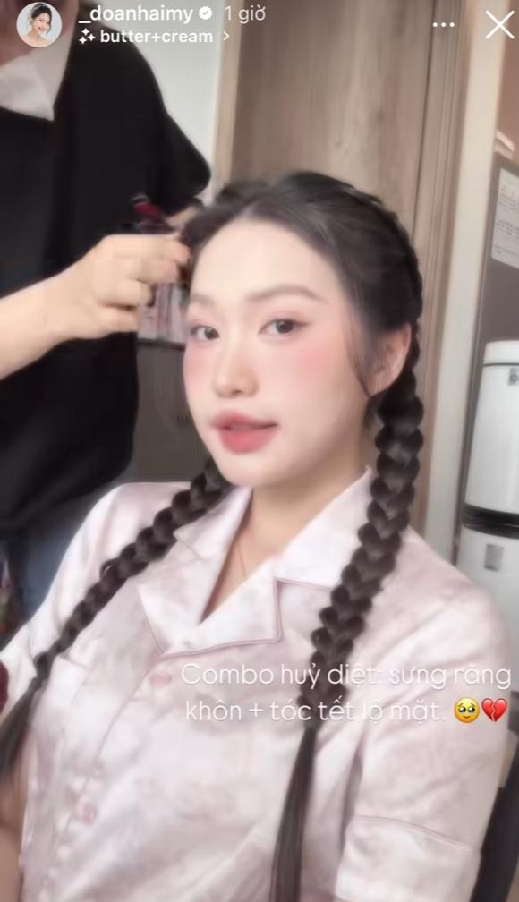 Netizen không khỏi bất ngờ vì visual "đỉnh chóp" mọi ngày nào của Doãn Hải My giờ đây lại trở nên nhợt nhạt, gượng gạo, khác xa hình ảnh "nàng thơ Hà thành" từng gây thương nhớ khắp cõi mạng.