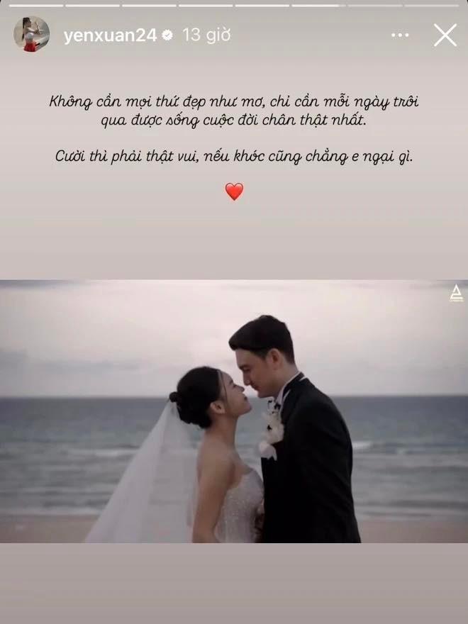 "Định xem ảnh cưới một chút thôi nhưng lạc đi trong cảm xúc gần 2 tiếng chưa thoát ra được", Yến Xuân chia sẻ trên Story trang cá nhân, nói rằng "hạnh phúc vẫn vẹn nguyên" khi xem lại khoảnh khắc trong ngày trọng đại.