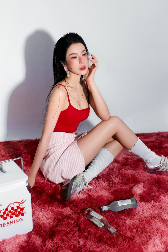 Sau thời gian im ắng, Diệp Lâm Anh xuất hiện trở lại với hình ảnh rực rỡ, tự tin hơn bao giờ hết.