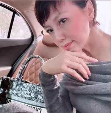 Góc selfie yêu thích của mẹ Doãn Hải My