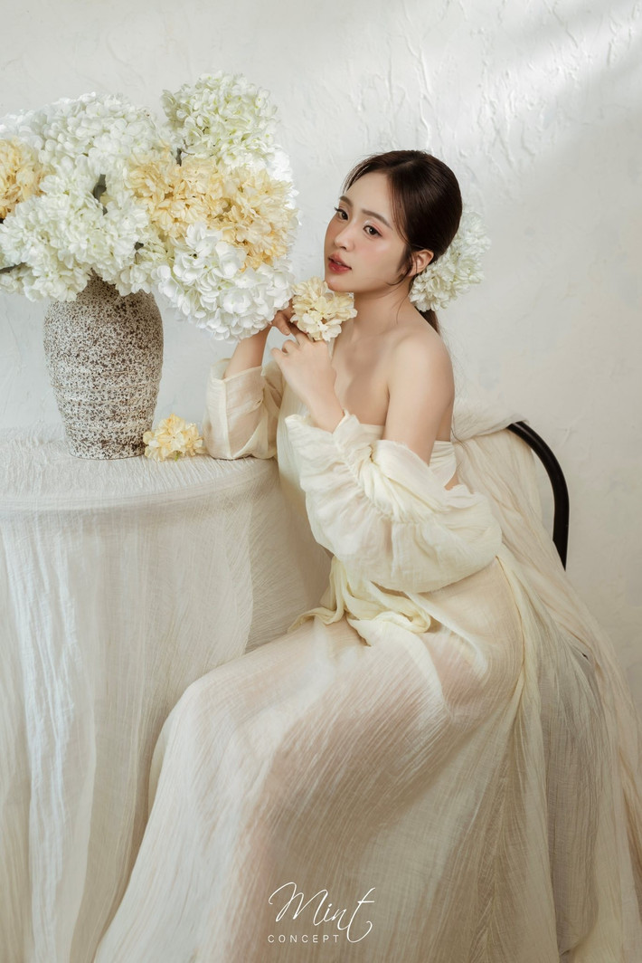 Phương Anh thường xuyên chia sẻ những hình ảnh, video về cuộc sống năng động, đôi khi là những màn "biến hình" đầy ấn tượng.