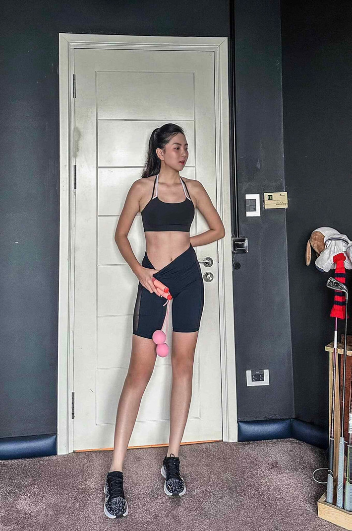 Trên trang cá nhân, Mai Ngọc từng chia sẻ: "Mỗi ngày, tôi dành ít nhất 30 phút cho việc chạy bộ. Đây là cách đơn giản nhất để đốt calo, làm nóng toàn thân và giúp tinh thần sảng khoái hơn mỗi buổi sáng."