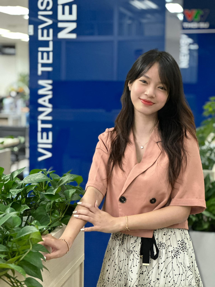 Thảo Trang từng xuất hiện với vai trò cộng tác viên dẫn chương trình IELTS Face-Off trên VTV7. Bên cạnh đó, cô có 2 năm kinh nghiệm trong lĩnh vực truyền hình và 4 năm quản lý, thành lập dự án tin tức.