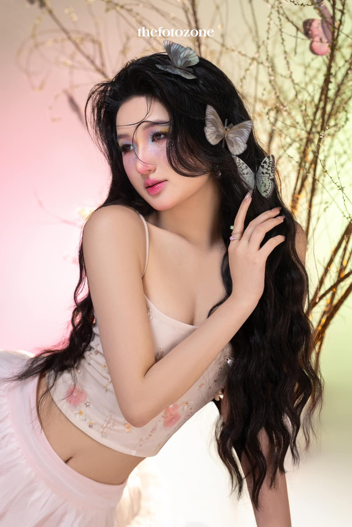 Nhiều người đã ngạc nhiên và không nhận ra Nàng Mơ từng bị chỉ trích trước đây. Những bình luận tích cực và lời khen ngợi cũng ngập tràn bài đăng.