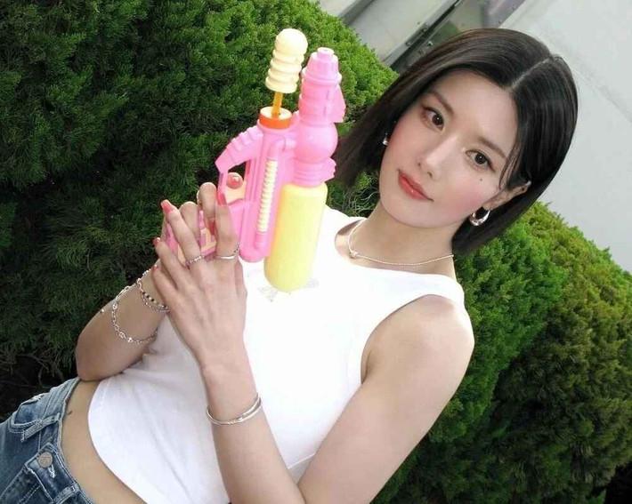 Nhưng chính chuỗi lễ hội Waterbomb 2023 mới là bước ngoặt đưa tên tuổi Eun Bi lên tầm cao mới.