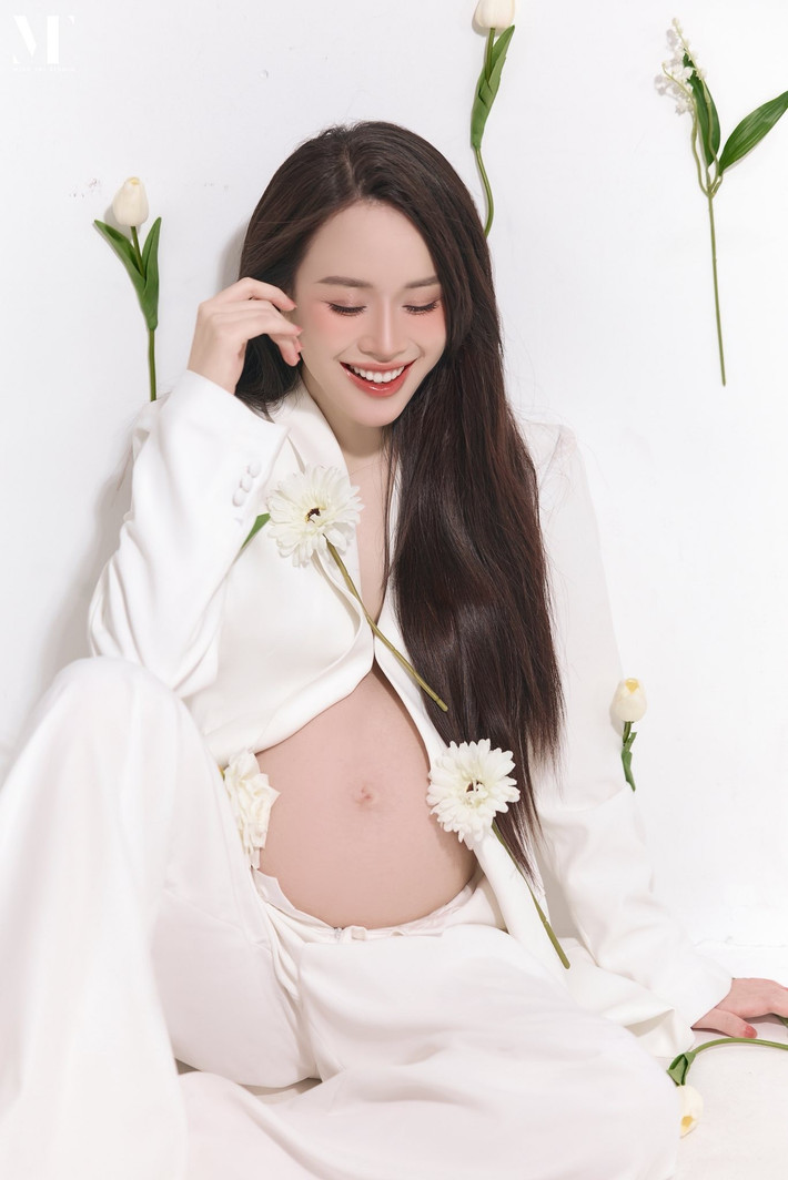Ngô Mai Phương chính là hình mẫu của một người phụ nữ hiện đại: tài năng, độc lập và luôn biết cách tận hưởng, trân trọng từng giai đoạn trong cuộc sống, đặc biệt là hành trình thiêng liêng của người mẹ.