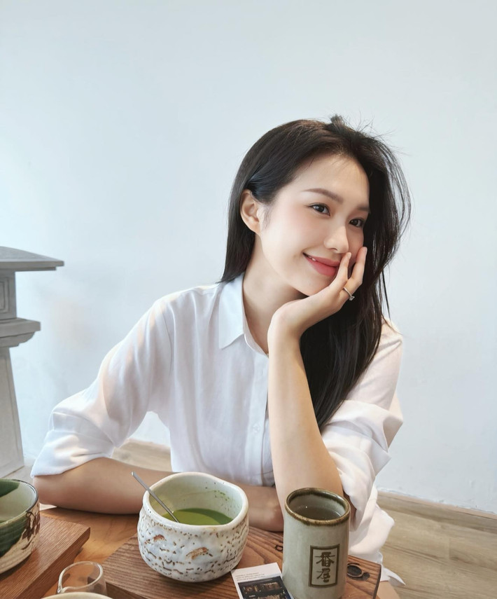 Không ít cư dân mạng lập tức đặt nghi vấn: Phải chăng Doãn Hải My đã "nâng cấp" nhan sắc bằng phương pháp dao kéo?